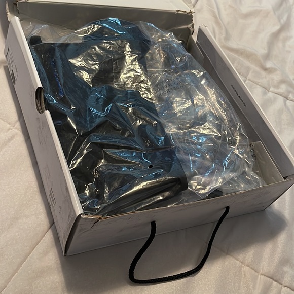 Size 6 Women’s Aldo Cyttaria Black Boots - Picture 8 of 10